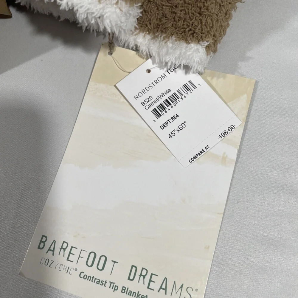 NWT $108 Barefoot Dreams CozyChic Rib Trim‎ Throw [45